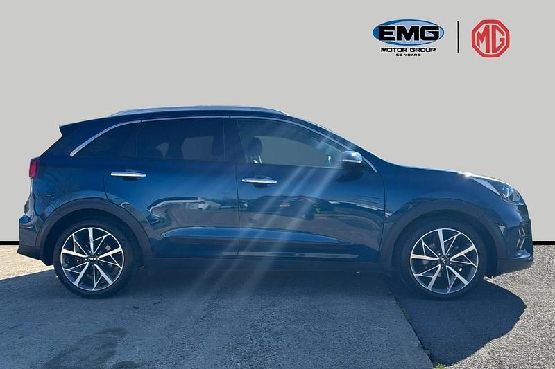 Used Kia Niro 141 HP (103 kW) 2020 Blue SUV