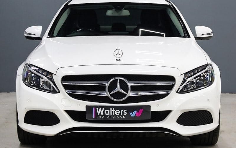 Used Mercedes C220 170 HP (125 kW) 2016 White Sedan