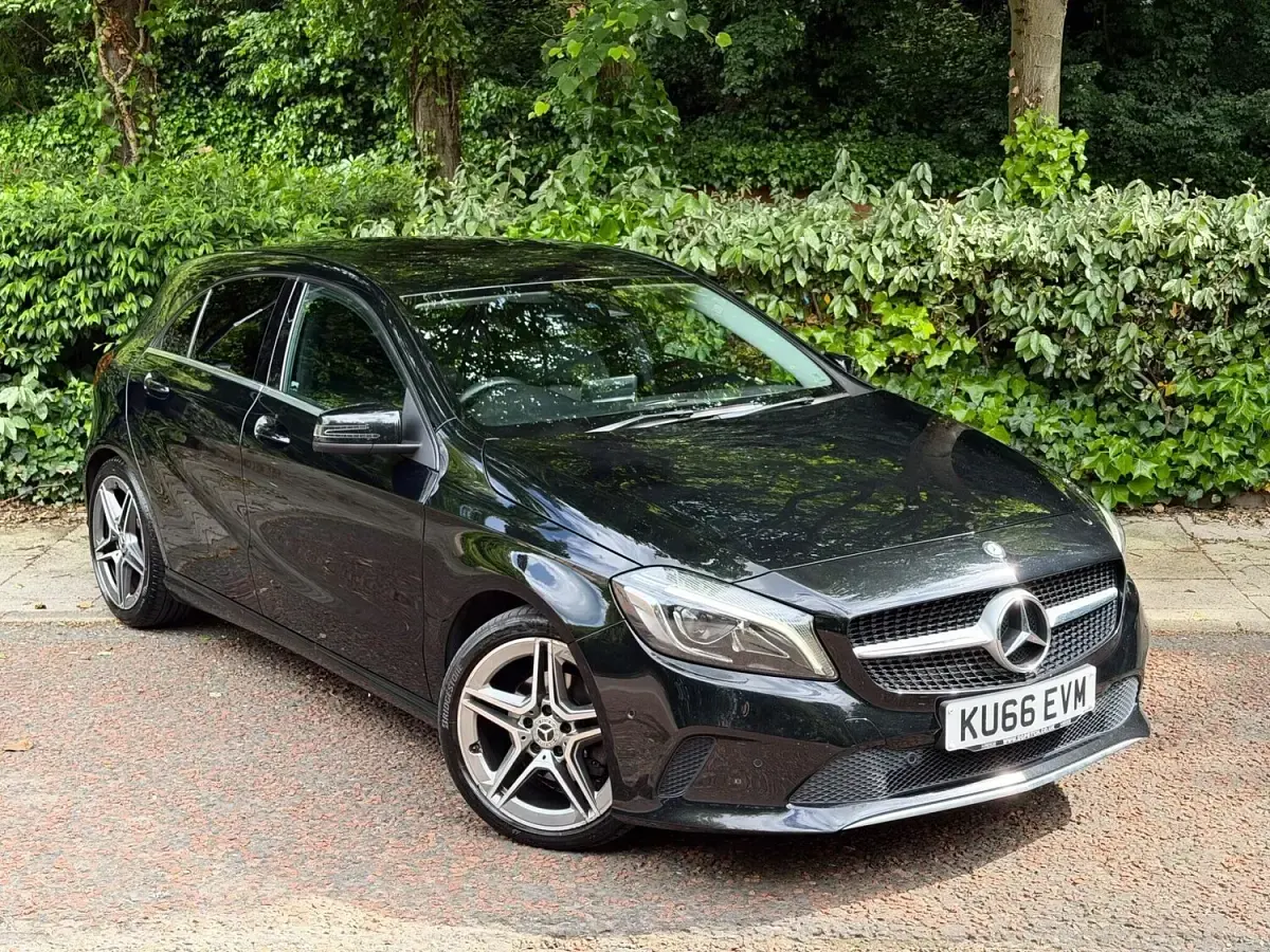 Used Mercedes A200 Premium 136 HP (100 kW) 2016 Black Hatchback