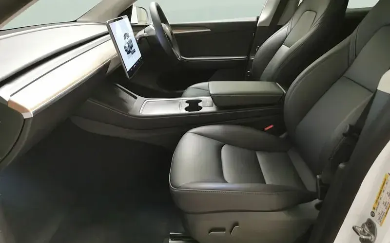 Usado Tesla Model Y RWD 254 kW (346 HP) 2024 Branco SUV