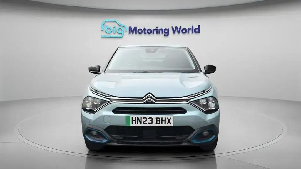 Used Citroën e-C4 Shine 100 kW (136 HP) 2023 Blue Hatchback