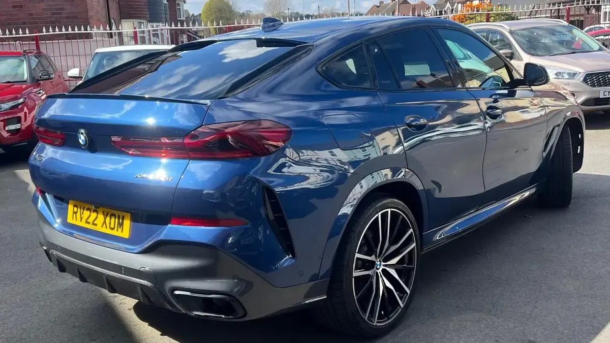 Usado BMW X6 M Sport 286 CV (210 kW) 2022 Azul SUV