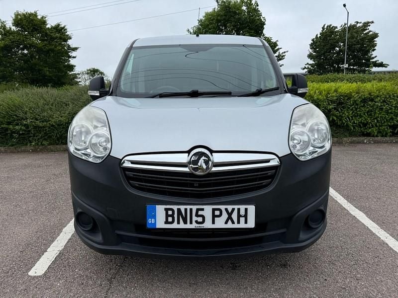Used Vauxhall Combo 90 HP (66 kW) 2015 Silver MPV