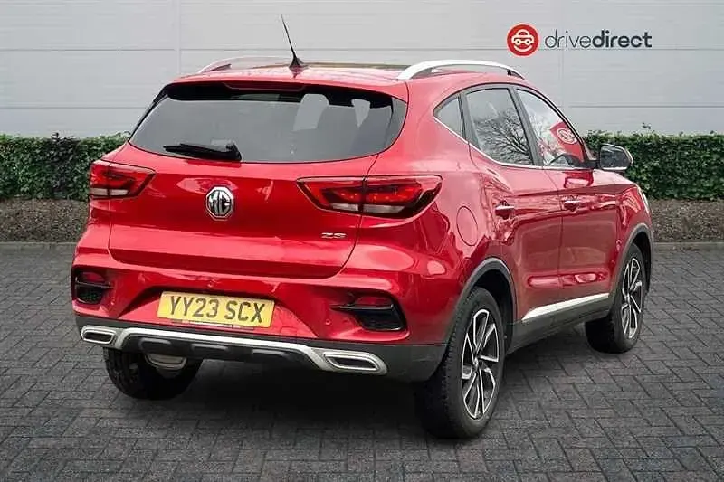 Usado MG ZS Exclusive 111 HP (81 kW) 2023 Vermelho SUV