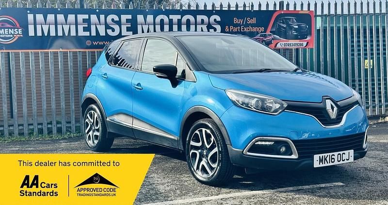 Used Renault Captur Dynamique 90 HP (66 kW) 2016 Blue/black SUV