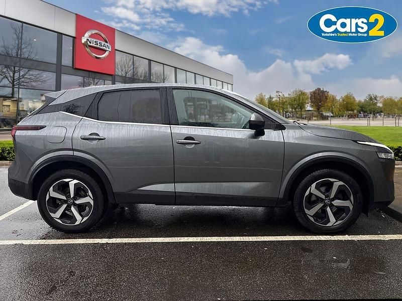 Used Nissan Qashqai N-Connecta 138 HP (101 kW) 2022 Grey SUV