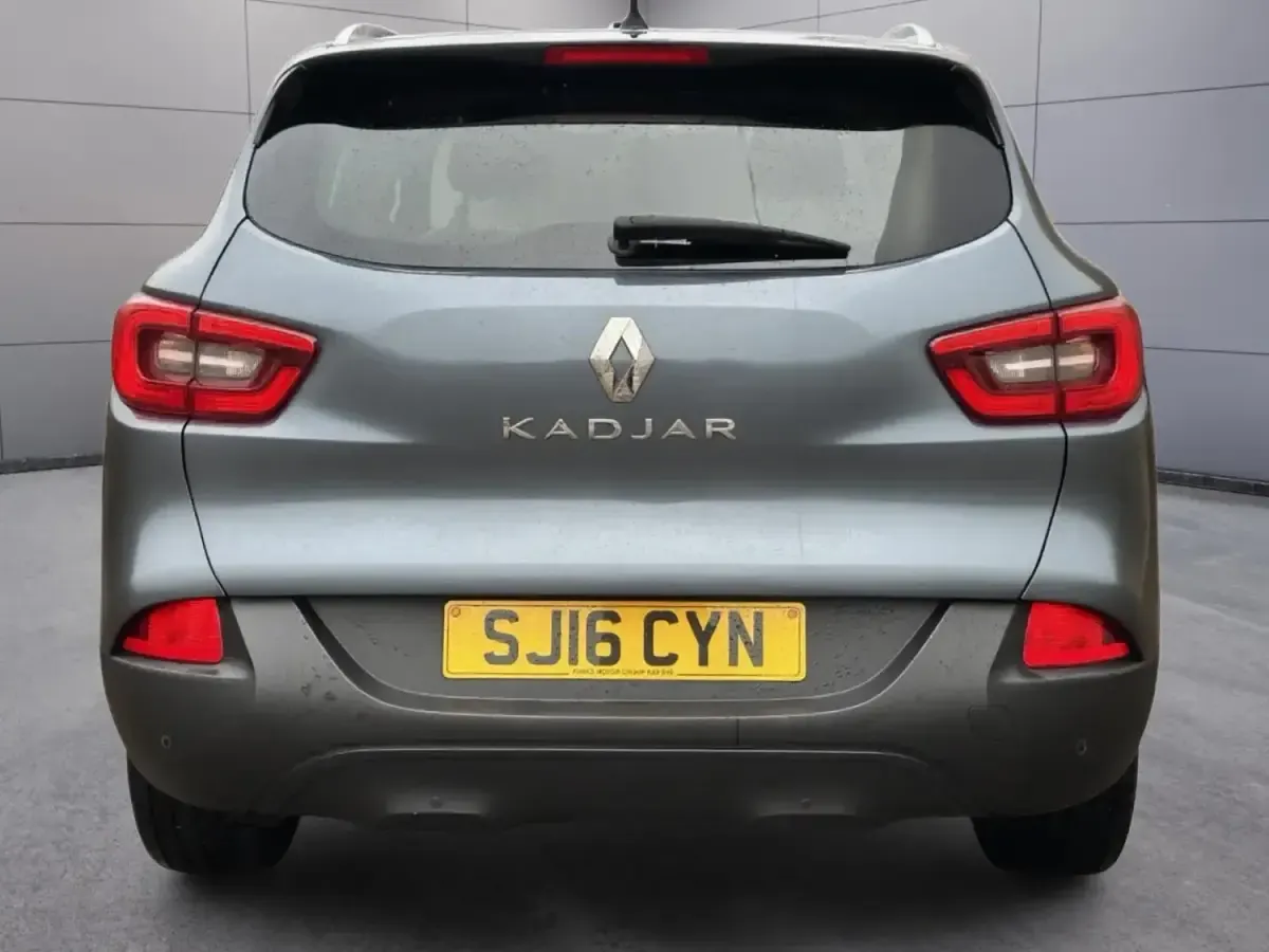 Usado Renault Kadjar Dynamique 130 HP (95 kW) 2016 Cinzento SUV