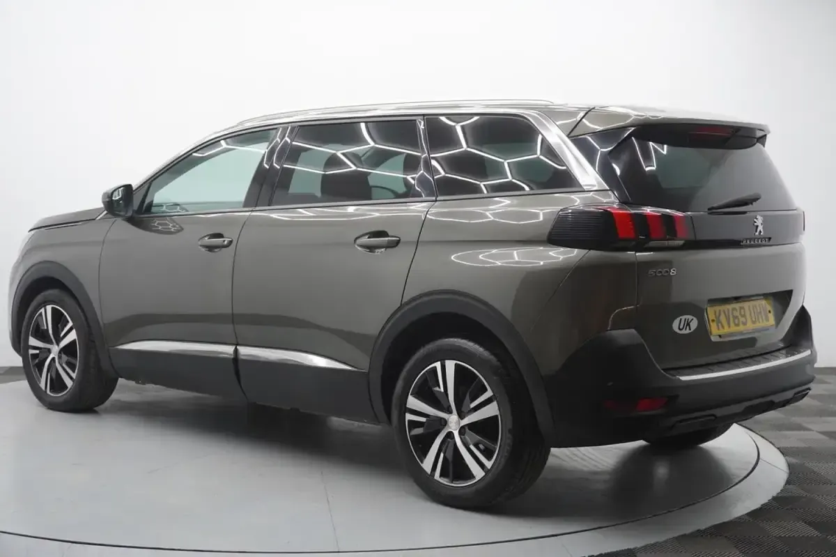 Used Peugeot 5008 Allure 130 HP (95 kW) 2020 Grey SUV