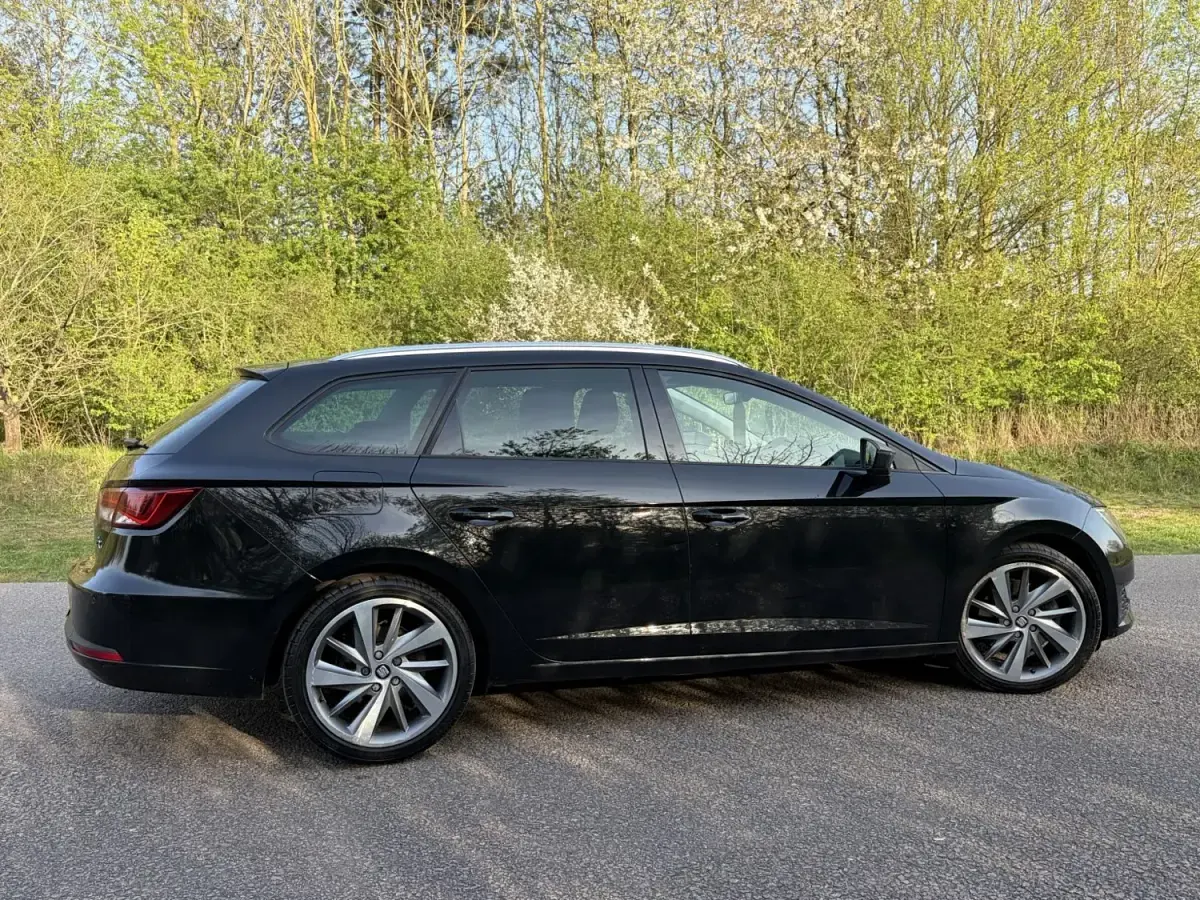Second-hand Seat Leon FR 180 CP (132 kW) 2016 Negru Break