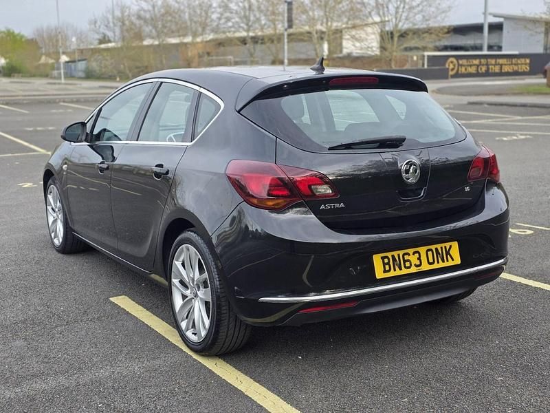 Used Vauxhall Astra SRi 2013 Black Hatchback
