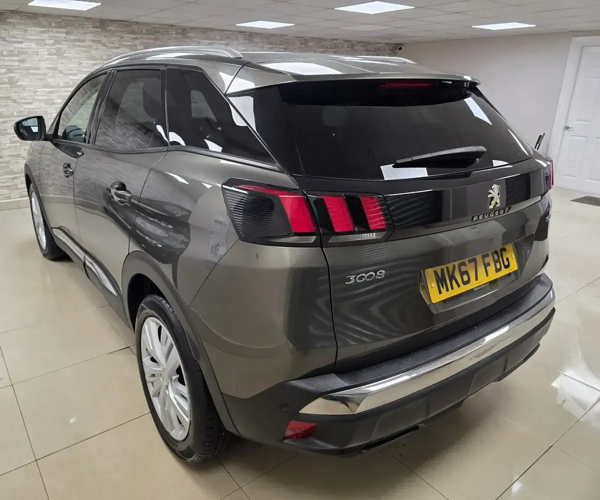 Used Peugeot 3008 Allure 130 HP (95 kW) 2017 Grey SUV
