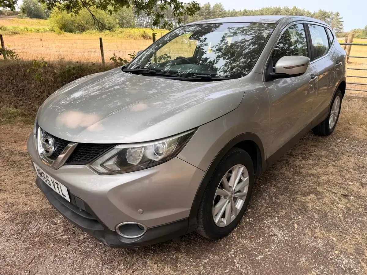 Used Nissan Qashqai Acenta 110 HP (80 kW) 2015 Silver SUV