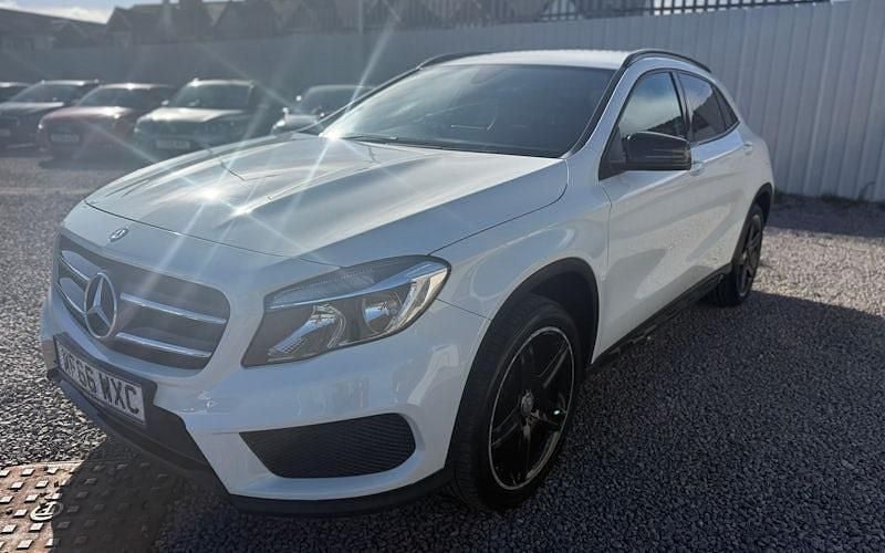 Used Mercedes GLA200 AMG line 136 HP (100 kW) 2016 White SUV