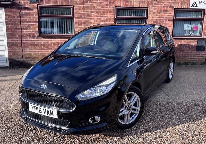 Used Ford S-MAX Sport 180 HP (132 kW) 2016 Black MPV