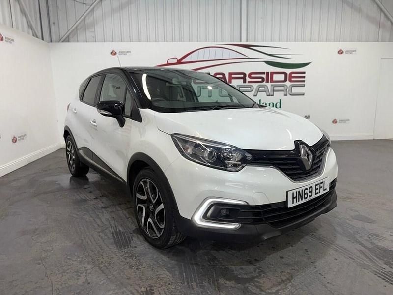 Used Renault Captur Iconic 90 HP (66 kW) 2019 White SUV