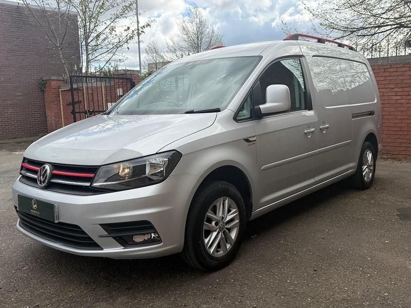 Used VW Caddy Maxi Highline 102 HP (75 kW) 2018 Silver MPV