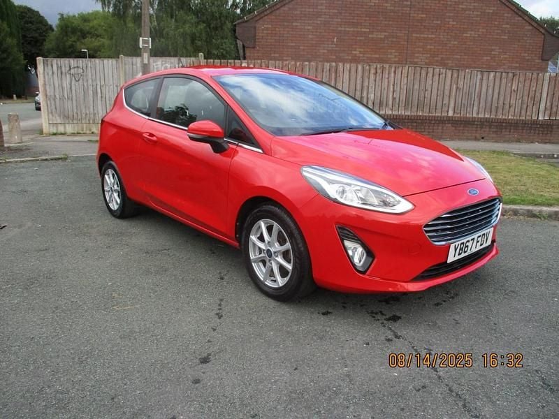 Red Used 2017 Ford Fiesta Zetec Hatchback | £4,995 (Good price) - Image 1/4