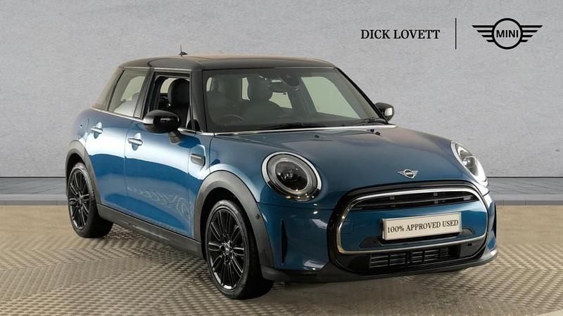 Used Mini Cooper Exclusive 134 HP (98 kW) 2023 Blue Hatchback