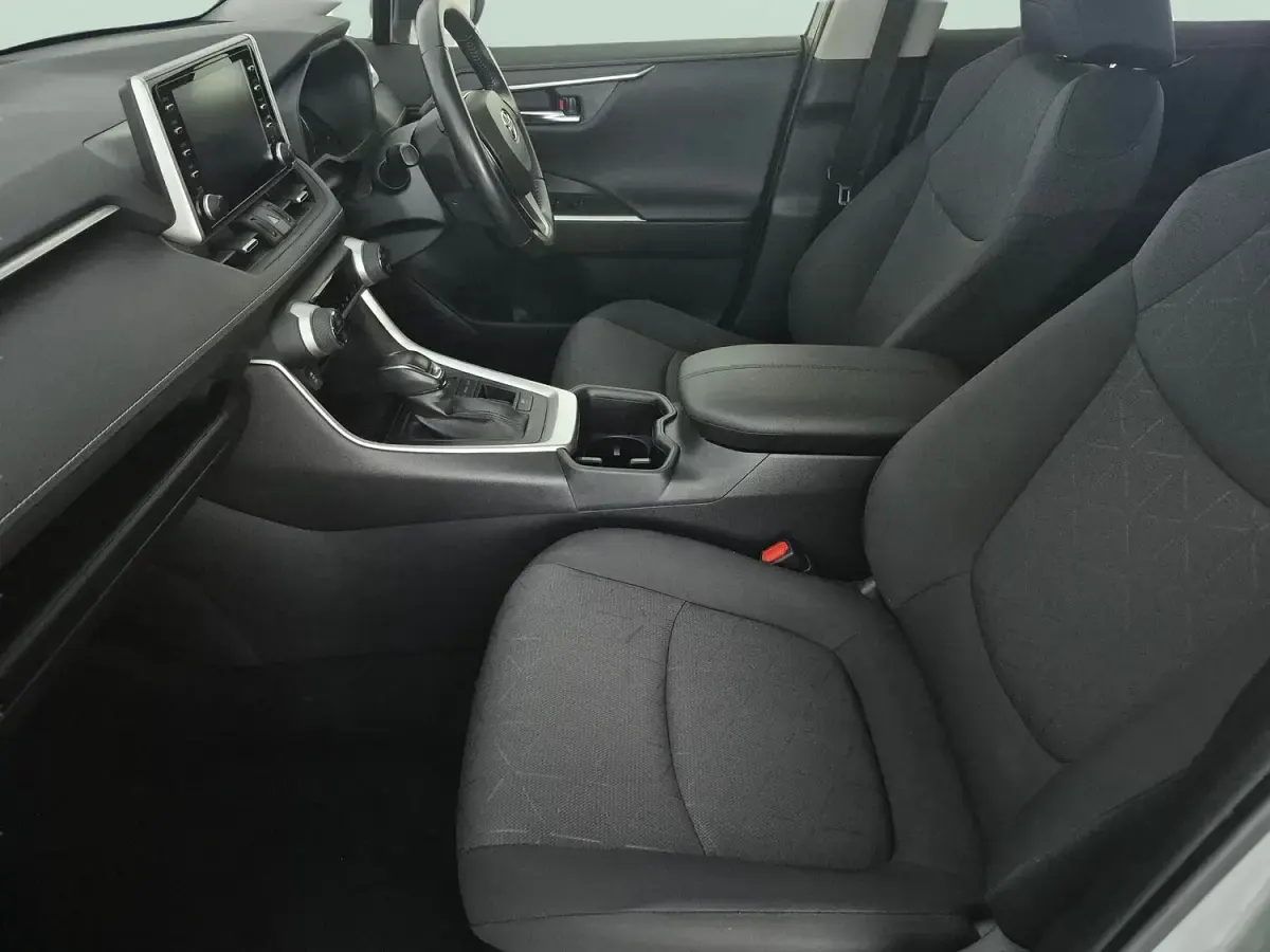 Used Toyota RAV4 Design 218 HP (160 kW) 2022 Green SUV