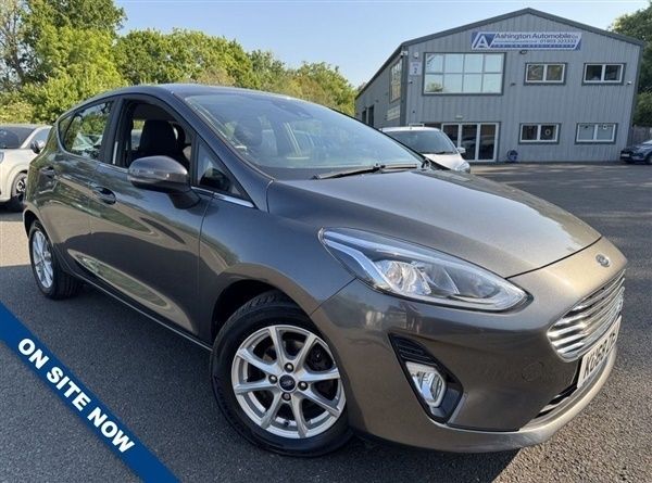 Grey Used 2018 Ford Fiesta Zetec Hatchback | £8,999 (Fair price) - Image 1/1