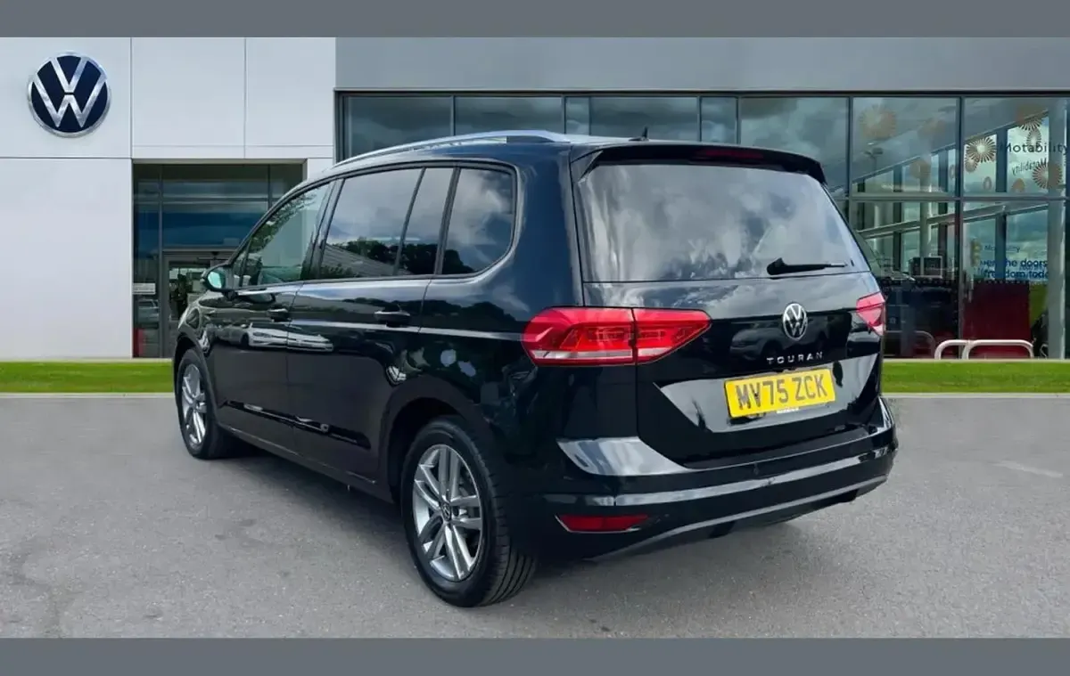Used VW Touran Match 150 HP (110 kW) 2025 Black MPV