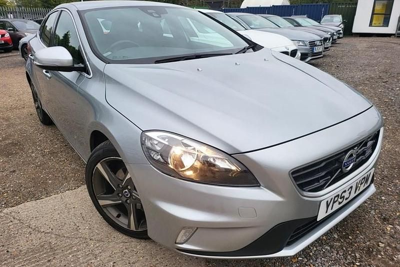 Used Volvo V40 R-Design 115 HP (84 kW) 2013 Silver Hatchback