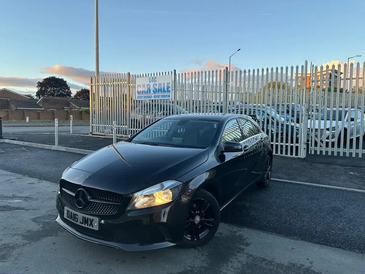 Used Mercedes A180 SE 2016 Black Hatchback