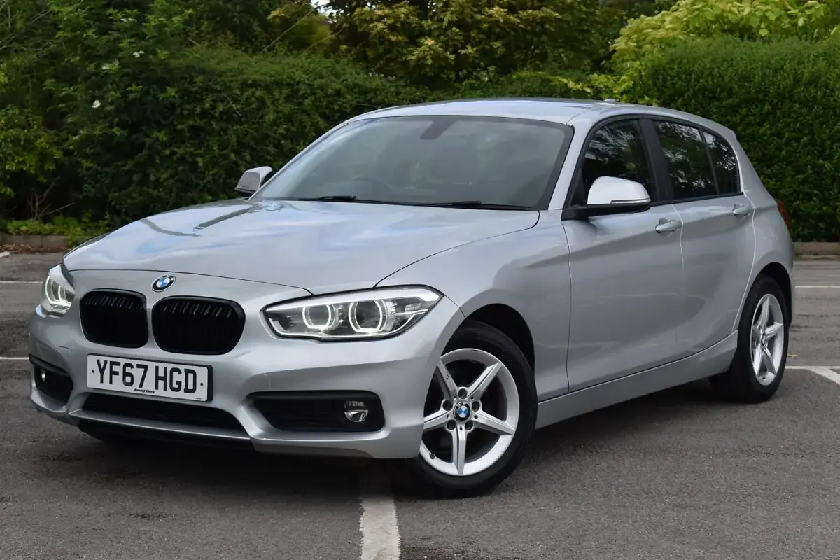 Used BMW 116 Comfort Edition 116 HP (85 kW) 2017 Silver Hatchback