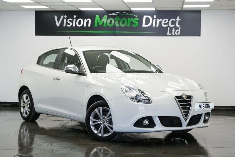 White Used 2014 Alfa Romeo Giulietta Distinctive Hatchback | £4,740 (Good price) - Image 1/1