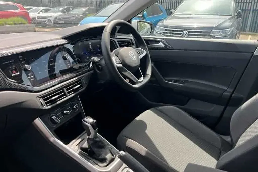 New VW Polo Match 95 HP (69 kW) 2025 Silver Hatchback