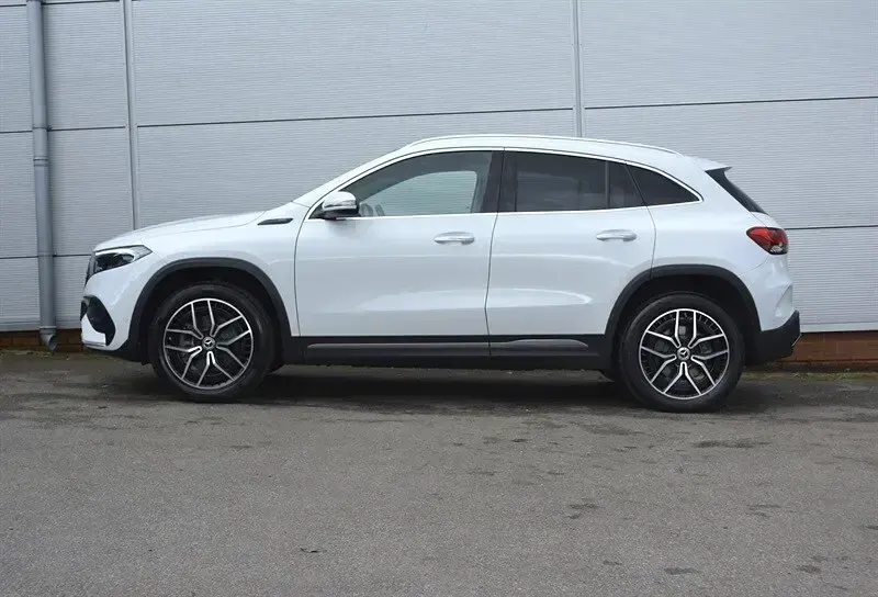 Used Mercedes EQA250 AMG line 139 kW (190 HP) 2021 White SUV