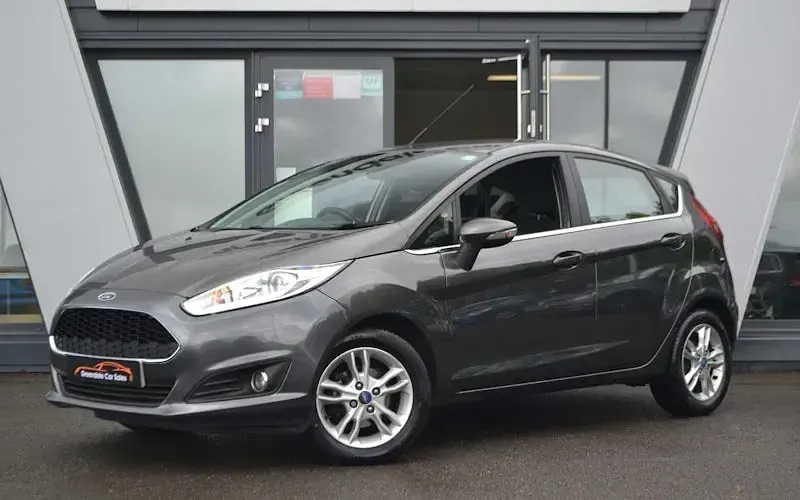 Used Ford Fiesta Zetec 75 HP (55 kW) 2017 Hatchback
