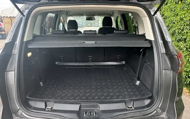 Used Ford S-MAX Titanium 150 HP (110 kW) 2018 MPV