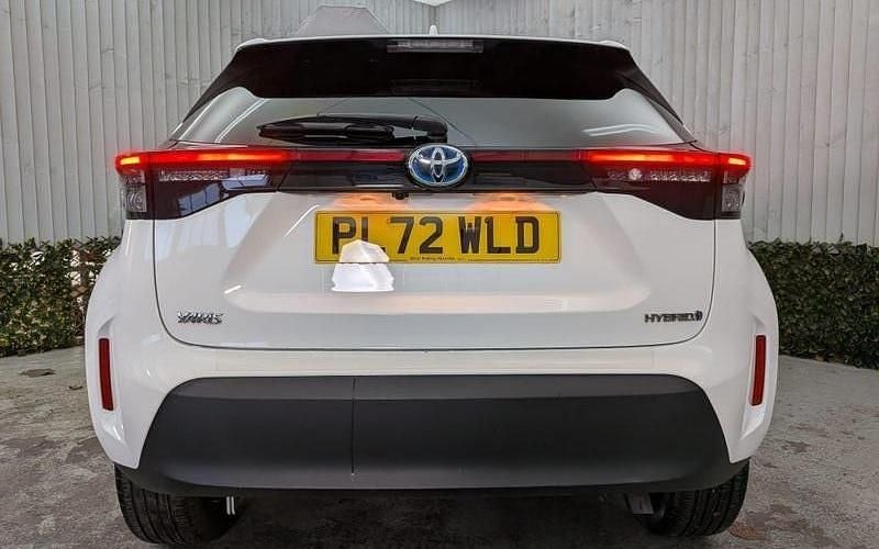 Used Toyota Yaris Hybrid Design 116 HP (85 kW) 2025 Estate