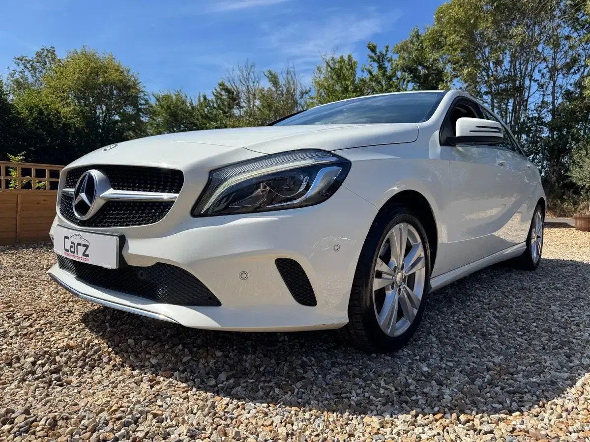 Used Mercedes A200 Premium 153 HP (112 kW) 2015 White Hatchback