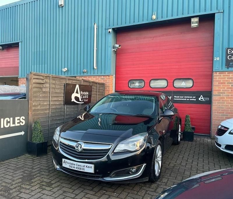 Black metallic Used 2015 Vauxhall Insignia SRi Hatchback | £4,790 (Fair price) - Image 1/3