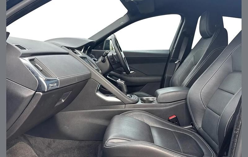 Używany Jaguar E-Pace R-Dynamic 147 KM (108 kW) 2019 Czarny SUV