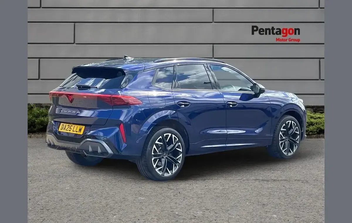Begagnad Cupra Terramar VZ2 261 HK (191 kW) 2025 Blå SUV