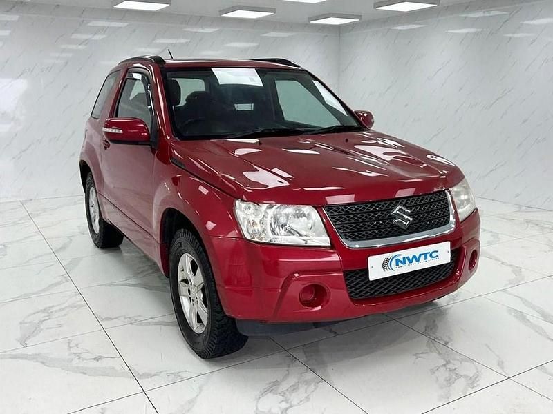Usado Suzuki Grand Vitara SZ3 2010 Rojo Familiar