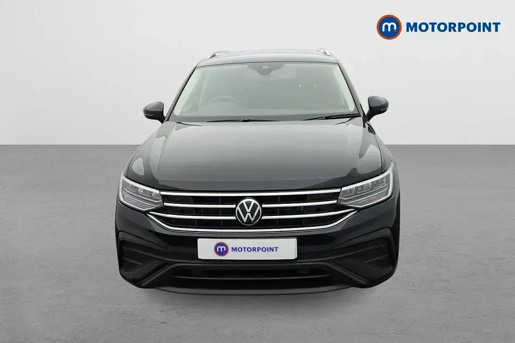 Used VW Tiguan Allspace Life 150 HP (110 kW) 2024 Black SUV