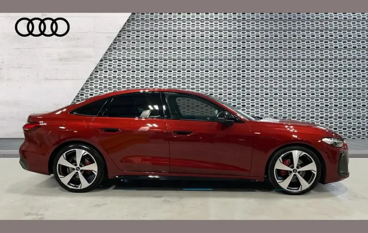 Used Audi A5 Advanced 200 HP (147 kW) 2025 Red Sedan