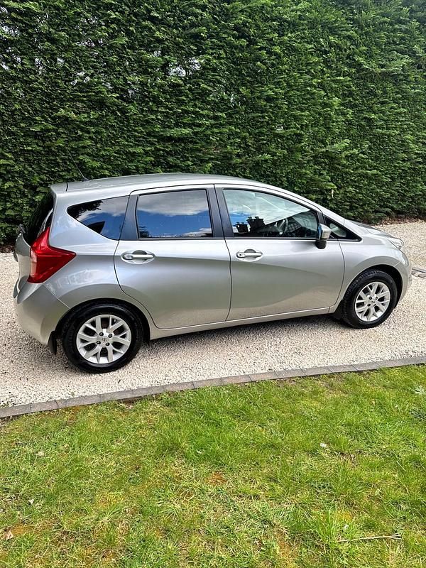 Używany Nissan Note Acenta Premium 80 KM (58 kW) 2016 Srebrny Hatchback
