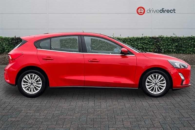 Used Ford Focus Titanium 2022 Red Hatchback