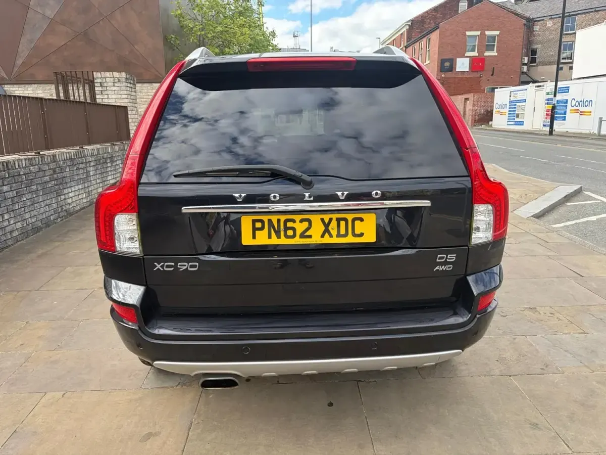 Usado Volvo XC90 SE Lux 200 CV (147 kW) 2012 Negro SUV