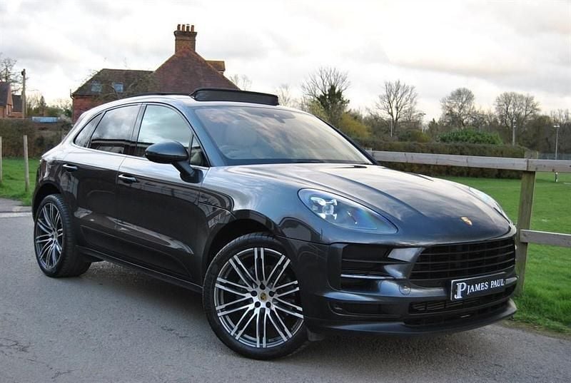 Used Porsche Macan 245 HP (180 kW) 2018 Volcano grey SUV