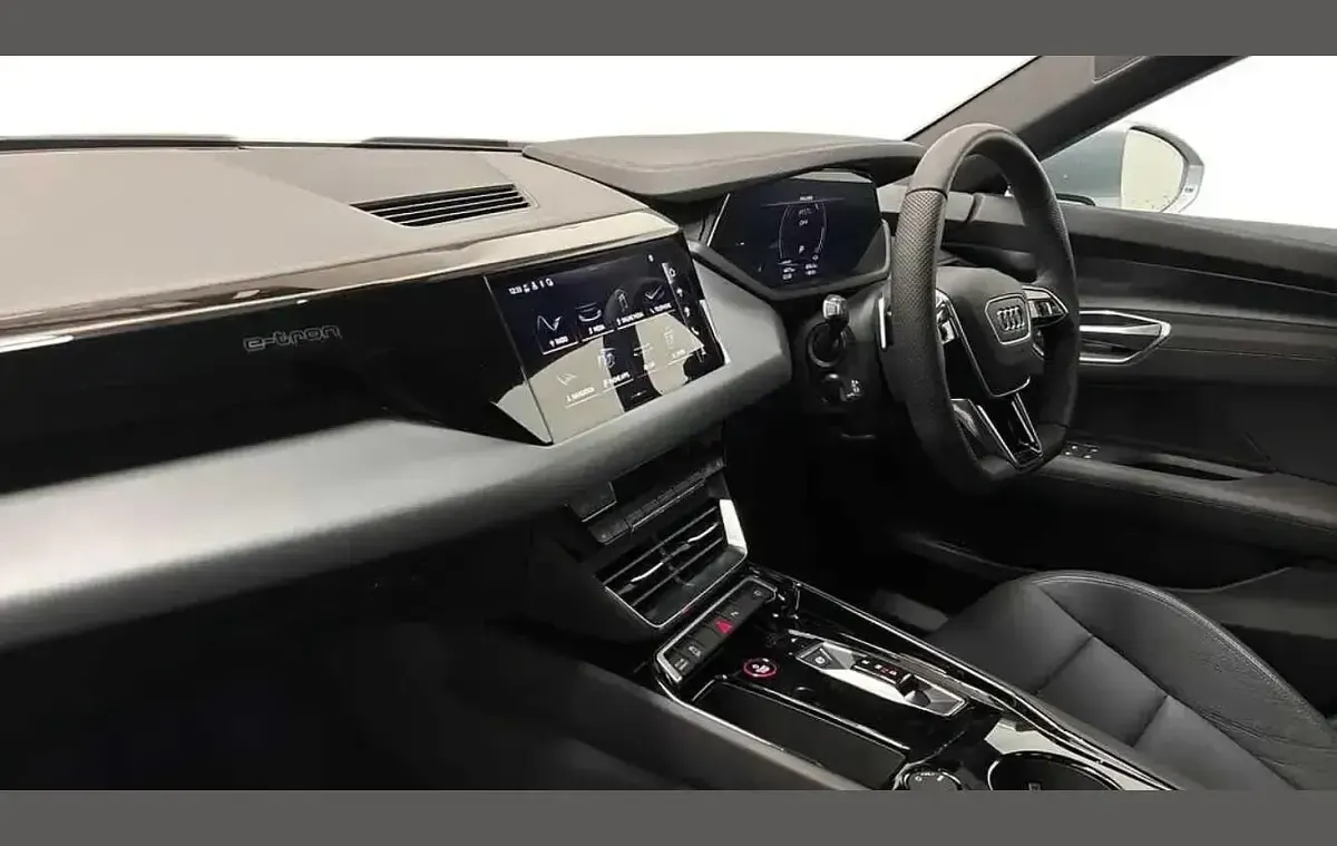 Used Audi e-tron GT quattro Comfort 430 kW (585 HP) 2024 Silver Sedan