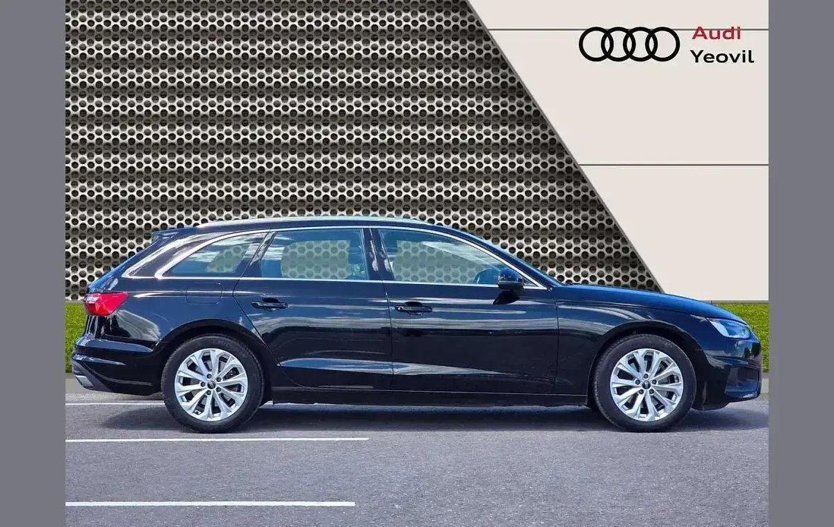 Used Audi A4 Comfort 147 HP (108 kW) 2023 Black Estate