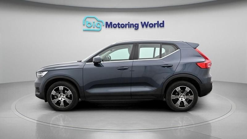 Used Volvo XC40 Inscription 197 HP (144 kW) 2021 Blue SUV