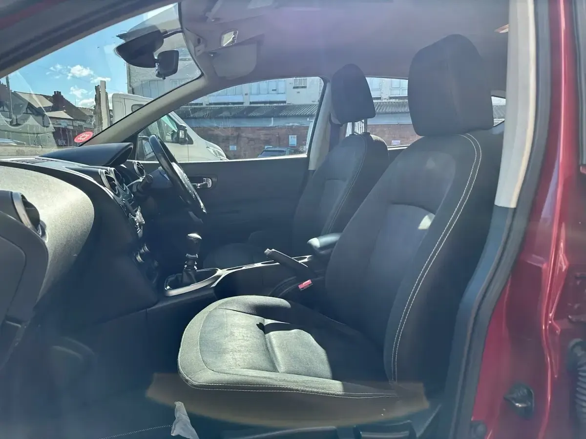 Used Nissan Qashqai Acenta 106 HP (77 kW) 2010 Red SUV