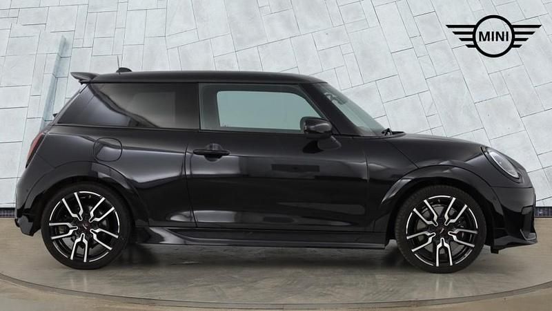 Used Mini Cooper S Hatch 201 HP (147 kW) 2024 Black Hatchback